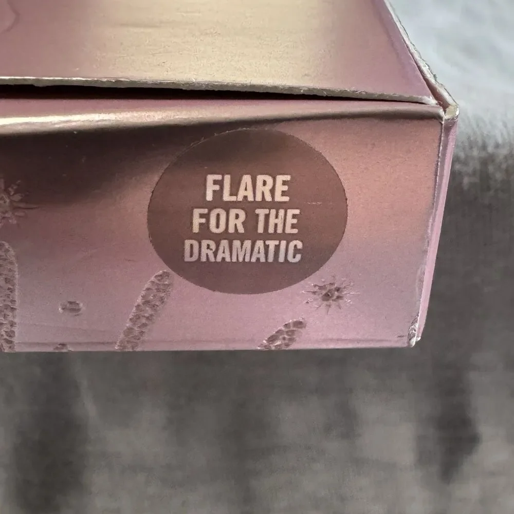 MAC Extra Dimension Skinfinish Highlighter Flare For The Dramatic  0.28oz NIB